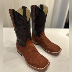 Captain Boots. Excellent Condition. Never worn. Size 10EE.